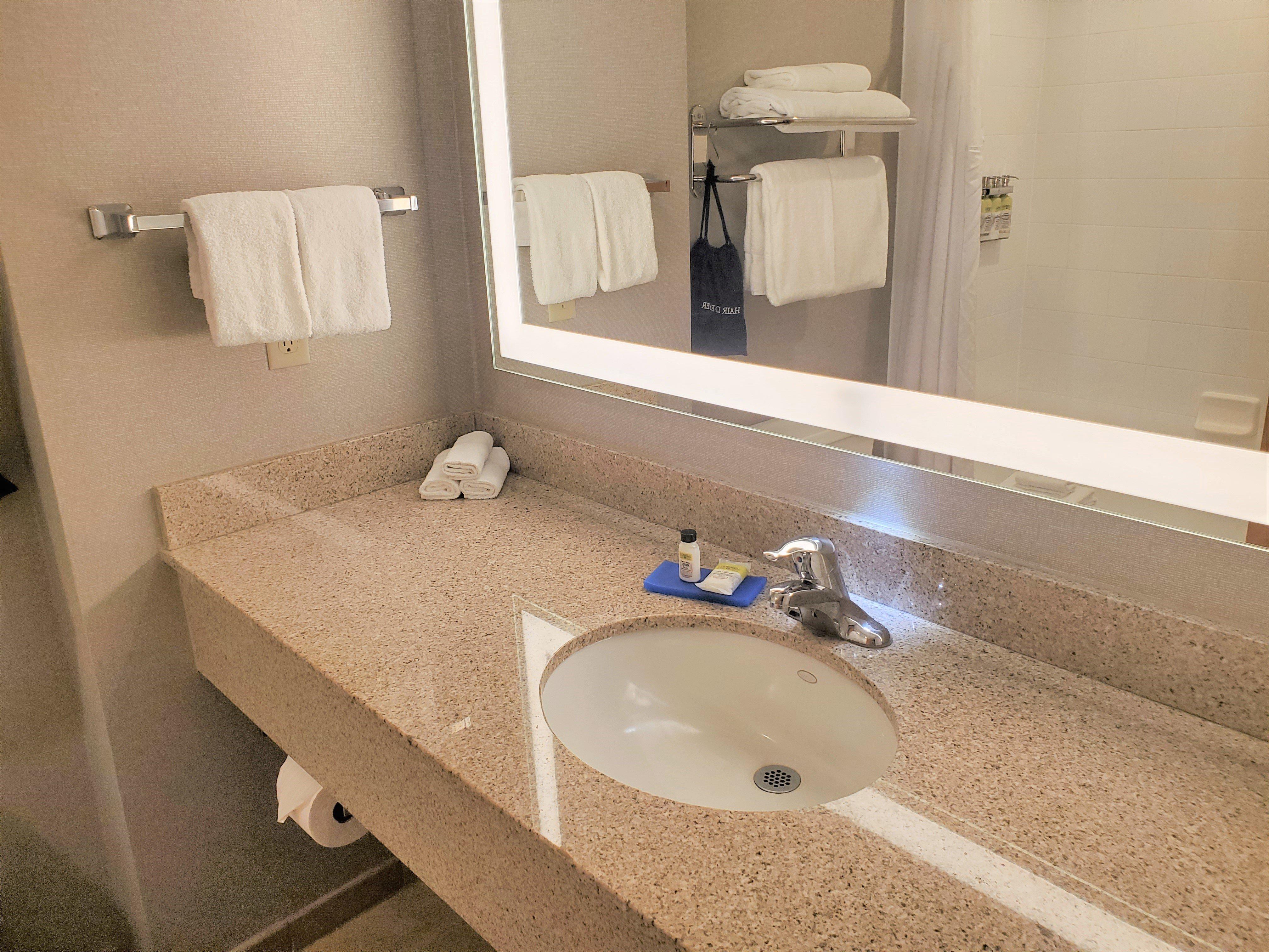 Holiday Inn Express & Suites Cheney By Ihg Exterior foto